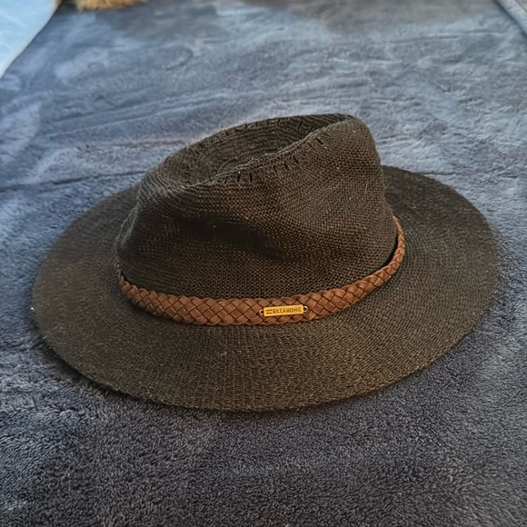 Billabong used woman’s black hat - Picture 1 of 3